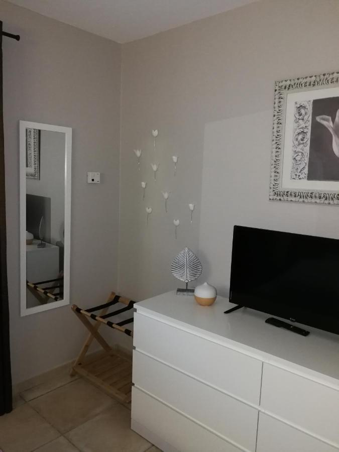 Bed and Breakfast Au Doux Repos Lucbardez-et-Bargues Esterno foto